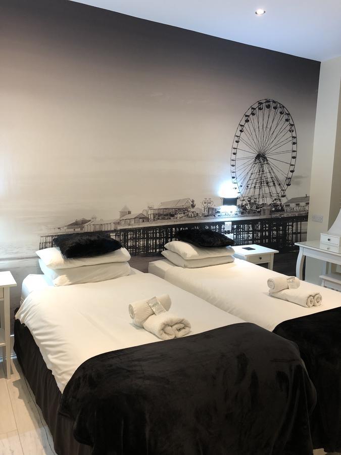 แฮปปี้ รีเทร์น โฮเทล Hotel แบล็คพูล ภายนอก รูปภาพ